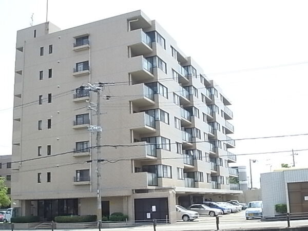 【フォルム逆瀬川】外観