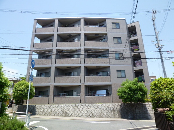【グランドメゾン学園前ベリエ】外観写真