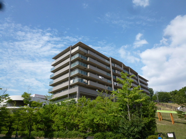 ローレルスクエア登美ヶ丘 3枚目 ローレルスクエア登美ヶ丘