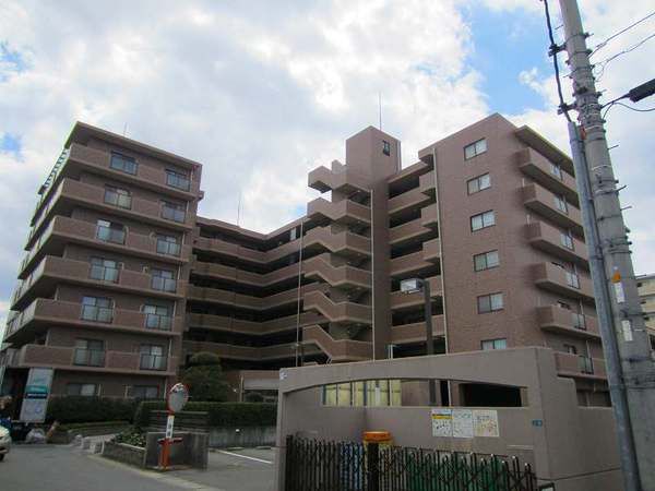 ファミール津島