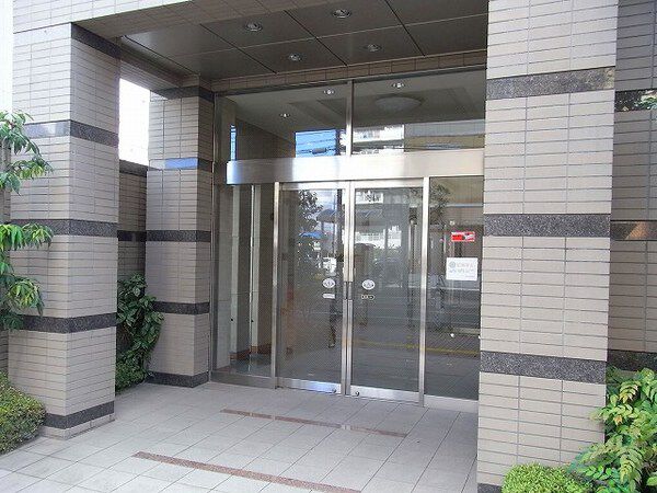 【サーパス老松町】エントランス 【サーパス老松町】エントランス