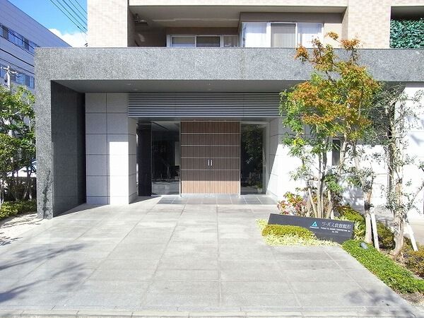 【サーパス倉敷鶴形】アプローチ