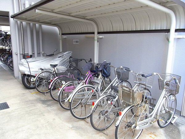 【両備グレースマンション倉敷南町】駐輪場