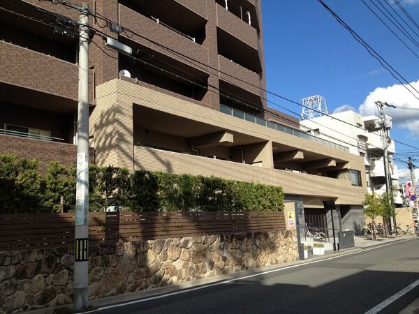 【アルファステイツ翠】エントランス周辺 【アルファステイツ翠】エントランス周辺