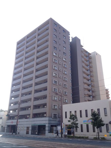 ヴェルパーク横川駅前通り
