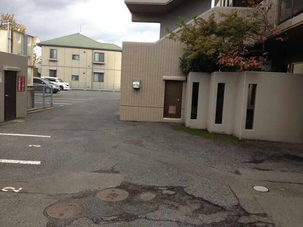 【サーパス川内南】敷地内駐車場 【サーパス川内南】敷地内駐車場