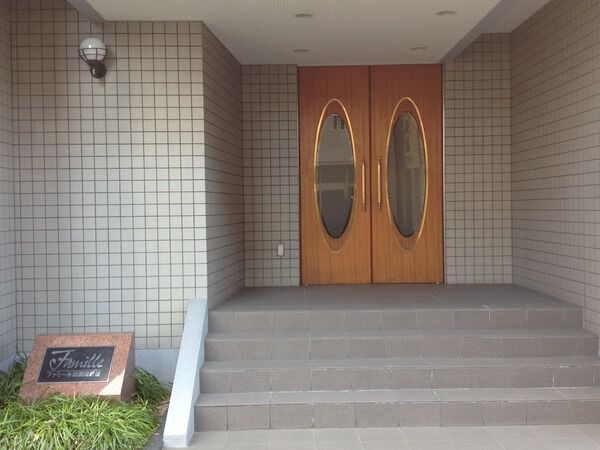 【ファミール祇園緑彩館】エントランス