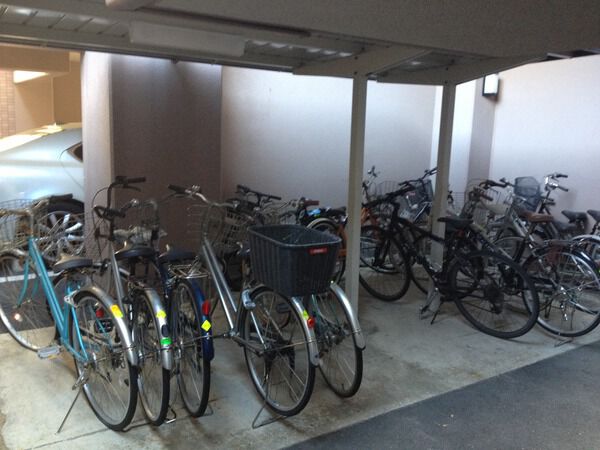 【スカイハイツ祇園弐番館パークサイド】駐輪場