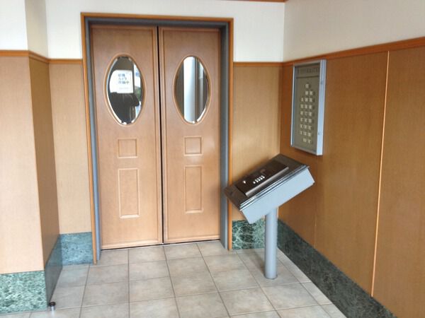 【サンシティ中須】エントランス