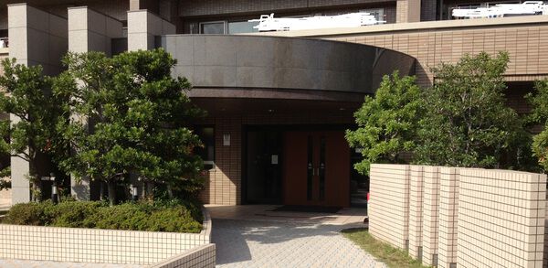 【サーパス矢口駅前】エントランス
