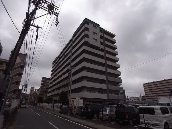 【アンピール博多駅南】外観写真 【アンピール博多駅南】外観写真