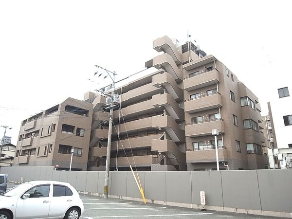 春日公園ガーデンハウス