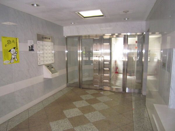 【サン麻布十番】エントランス内 【サン麻布十番】エントランス内