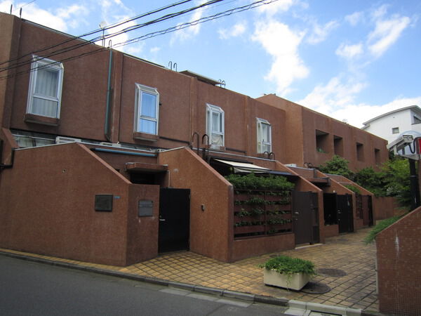 【タウンハウス仙台坂】外観