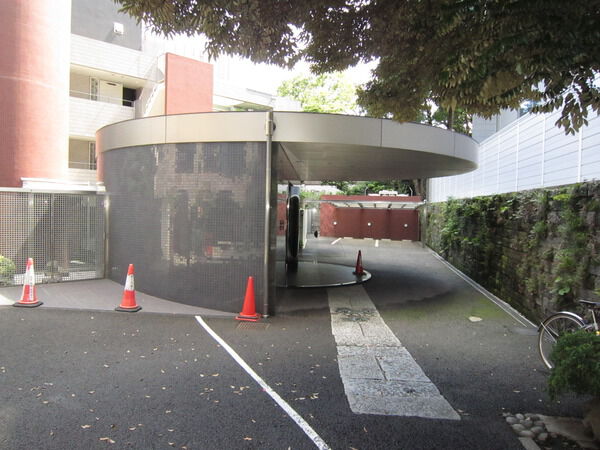 【藤和南麻布ホームズ】エントランス