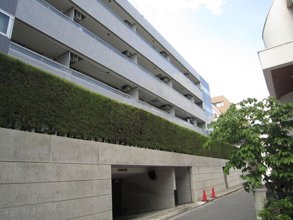 【藤和南麻布ホームズ】外観