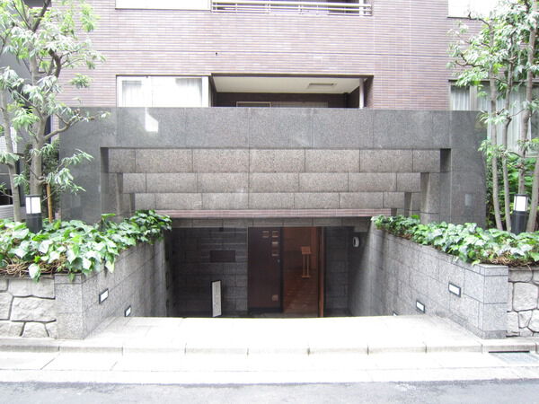 【フォルム南麻布】エントランス