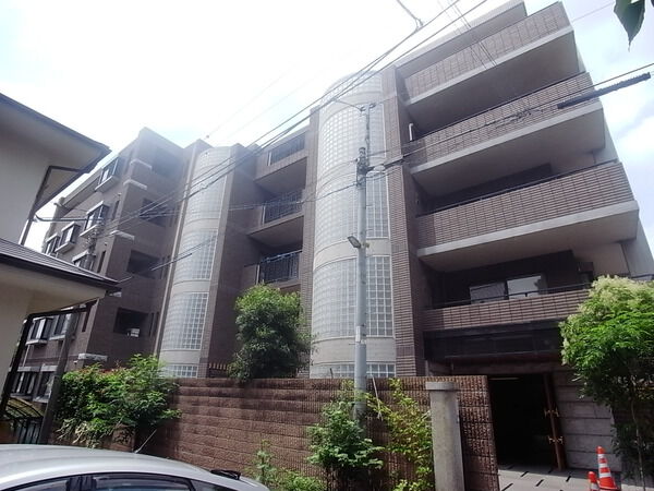 グランシャトレ目白台 2枚目 グランシャトレ目白台