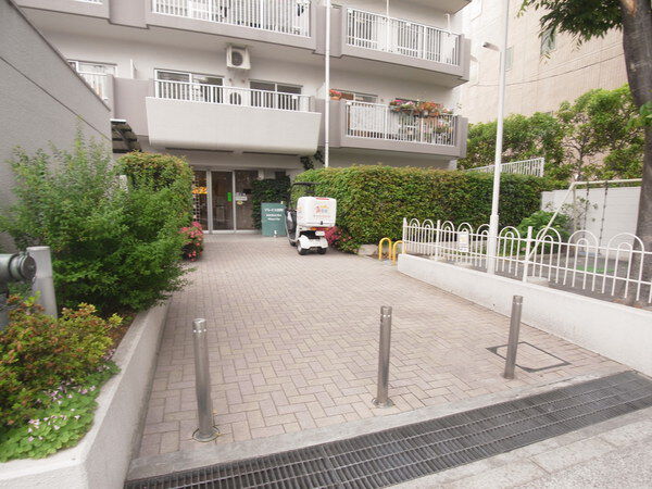 【ソレイユ田町】マンション入口 【ソレイユ田町】マンション入口