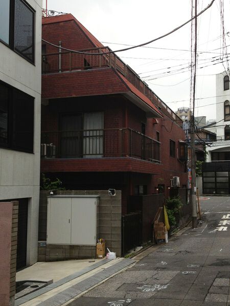 【ライオンズマンション西麻布】外観