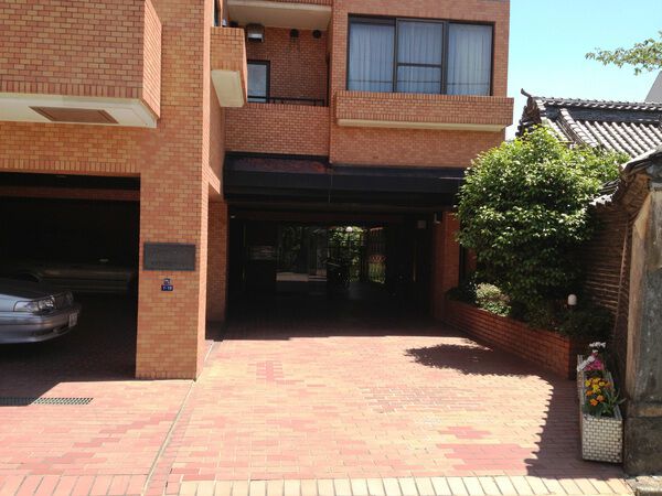 【南青山パークハイツ】エントランス