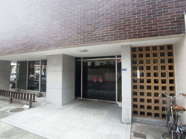 【外苑マンション】エントランス