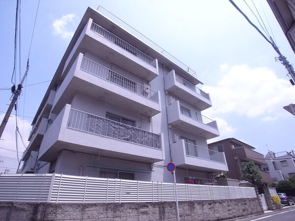 【三田豪徳寺コーポ】外観