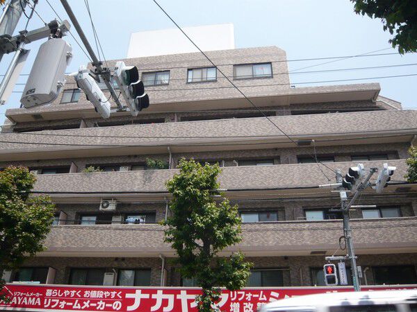 【ライオンズマンション世田谷馬事公苑】外観