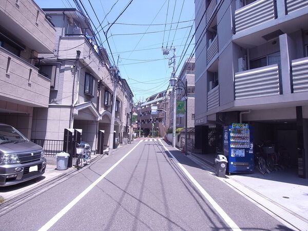 【ヴォーガコルテ世田谷上町】前面道路