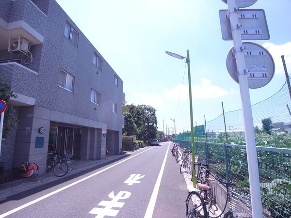 【アイディーコート千歳船橋】前面道路