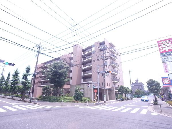 【ソレーヌ世田谷芦花公園】外観