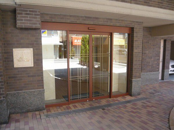 【アルシア千歳船橋】エントランス 【アルシア千歳船橋】エントランス