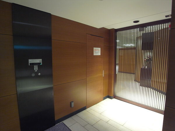 【パークハウス砧ペイザージュ】エントランス２