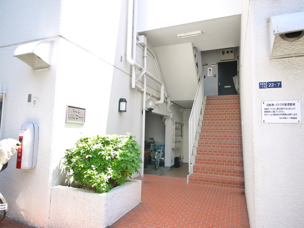 【マック新宿コート】エントランス