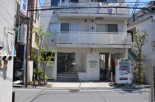 プレールドゥーク北新宿Ⅲ 2枚目 プレールドゥーク北新宿Ⅲ