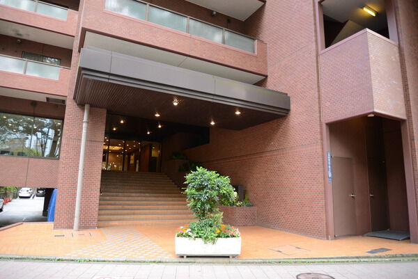 ファミール西新宿 2枚目 ファミール西新宿