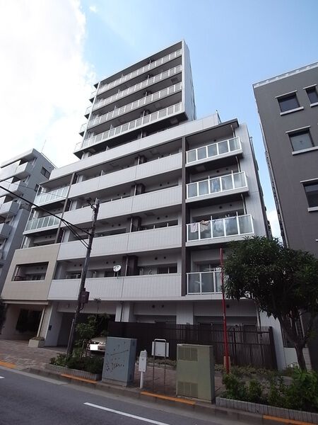 ラコスタ新宿余丁町