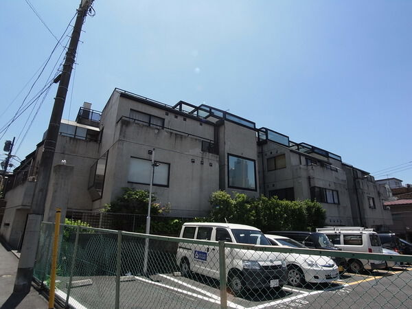 【ベルテ南新宿】建物外観