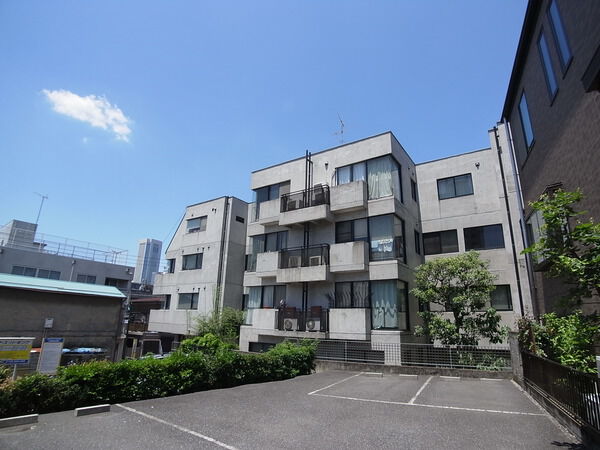 【ベルテ南新宿】建物外観