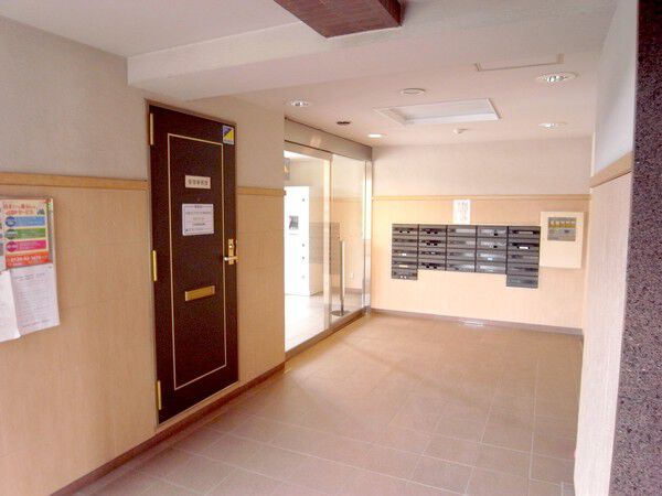 【コスモ上北沢】エントランスホール