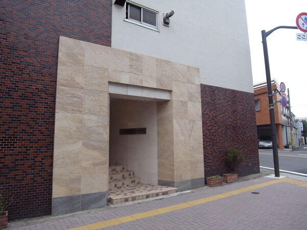 【明大前フラワーマンション】エントランス 【明大前フラワーマンション】エントランス