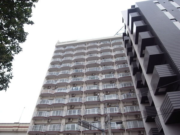 【明大前フラワーマンション】外観 【明大前フラワーマンション】外観