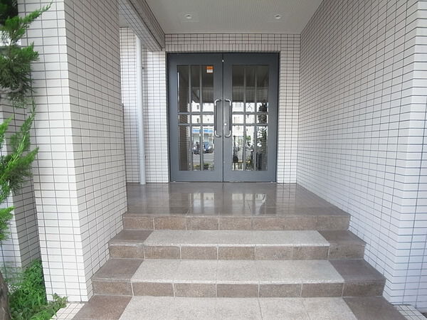 【新中野サニーハイツ】マンション入り口