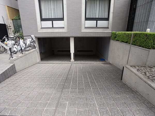 【マイトレイヤーコート】駐車場