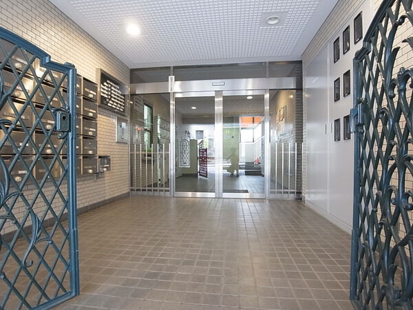 【扶桑ハイツ中野南台】エントランスホール 【扶桑ハイツ中野南台】エントランスホール