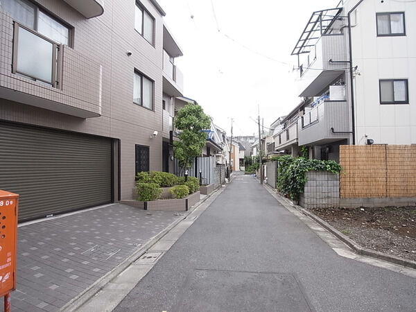 【ナイスアーバン中野方南町】南台５丁目の街並み