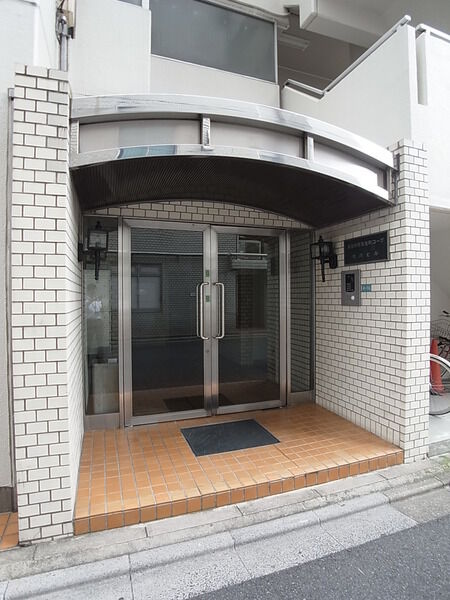 【藤和中野弥生町コープ】エントランス 【藤和中野弥生町コープ】エントランス