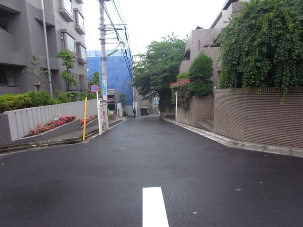 【パークテラス下北沢】前面道路１