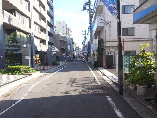 【菱和パレス下北沢駅前】前面道路