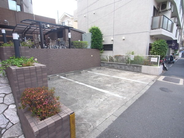 【パークウェル下北沢】駐車スペース 【パークウェル下北沢】駐車スペース